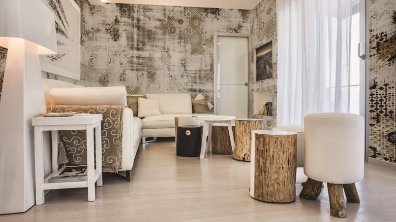 Emiliano Besana - Momenti Casa