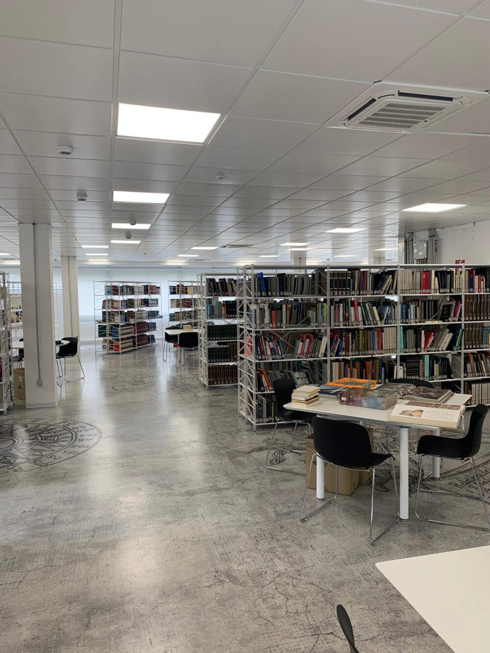 Pubblico BIBLIOTECA MAGNA CAPITANA – Foggia, Italia - Momenti Casa