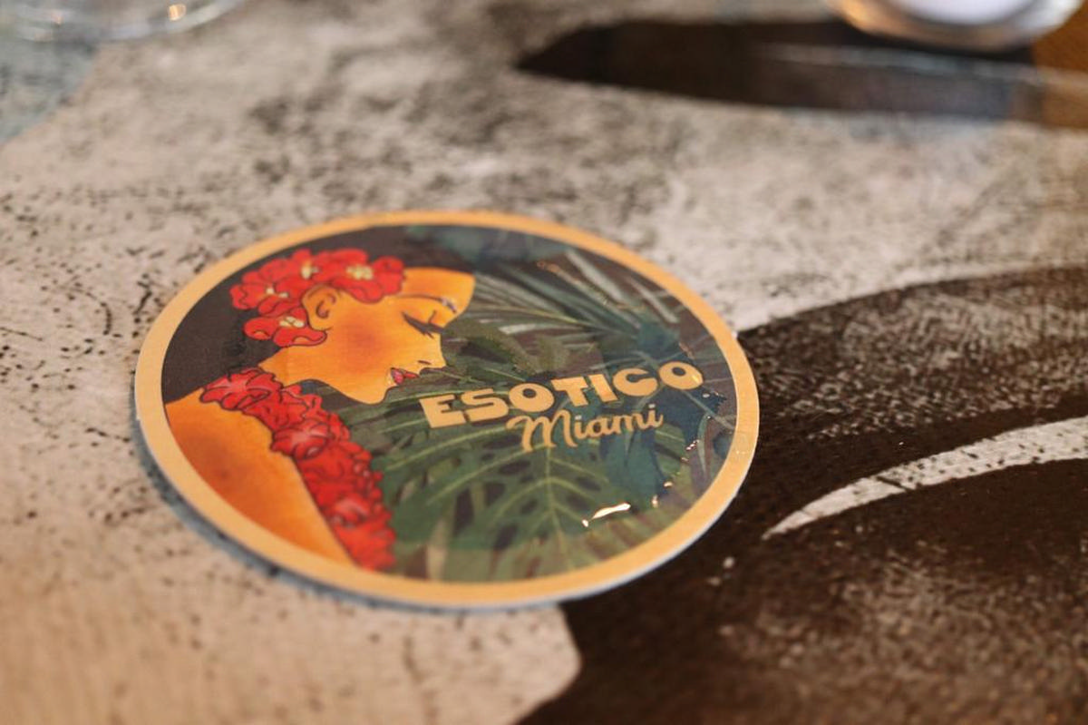 ESOTICO COCKTAILS TROPICAL CHOW – Miami, USA - Momenti Casa