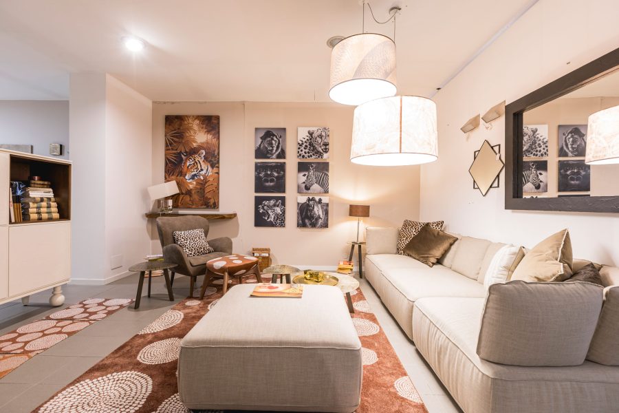 Official Showroom - Momenti U-S_living-LB